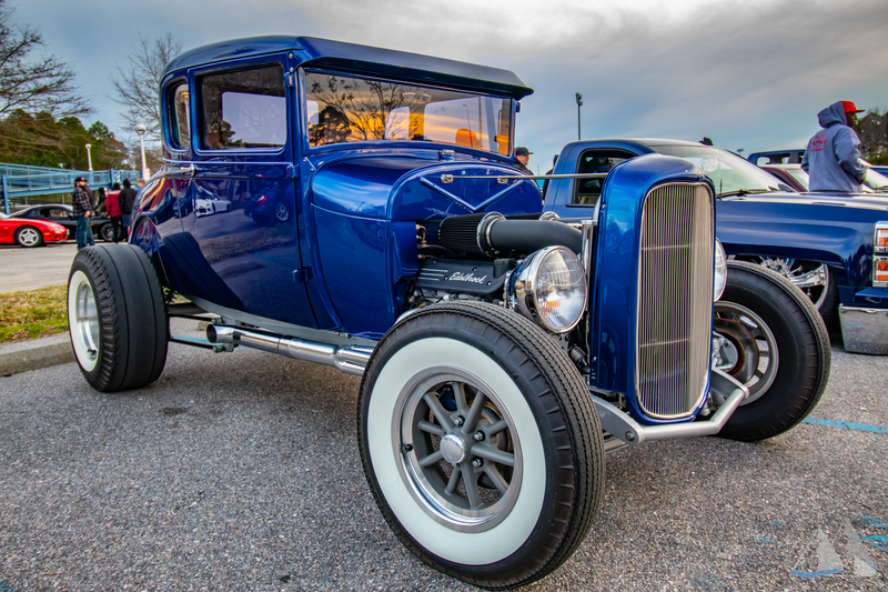 Illustration for article titled Nightmoves Car Show